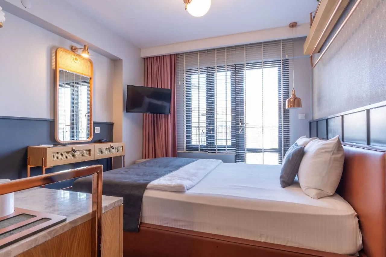 Viva La Vita Butik Otel İzmir 2*,